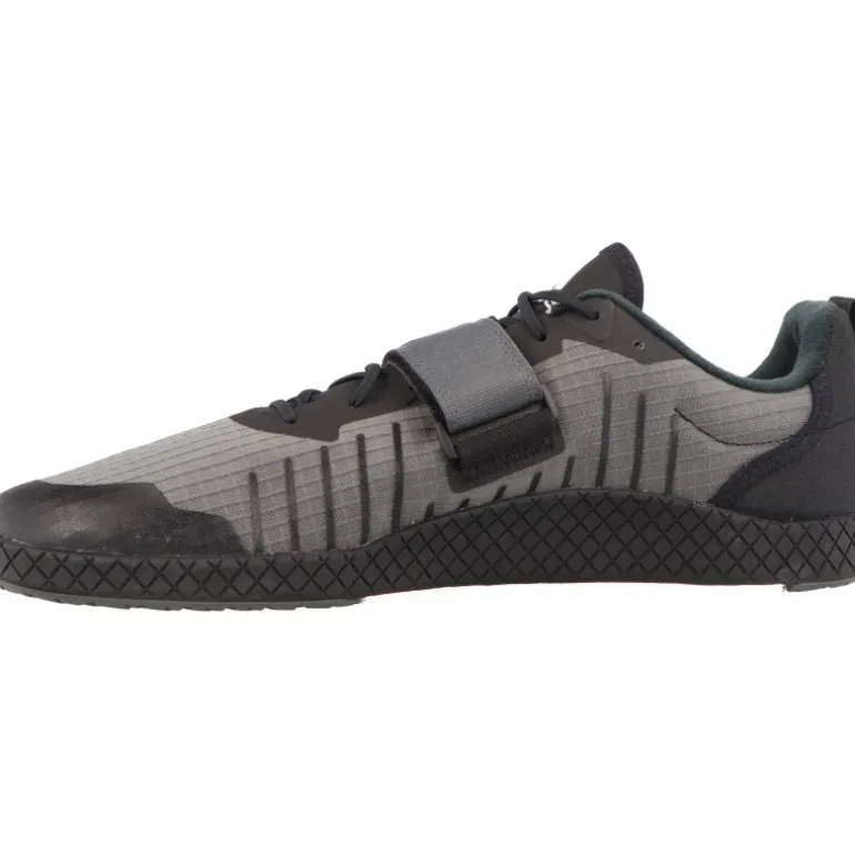 Baskets*Adidas The Total